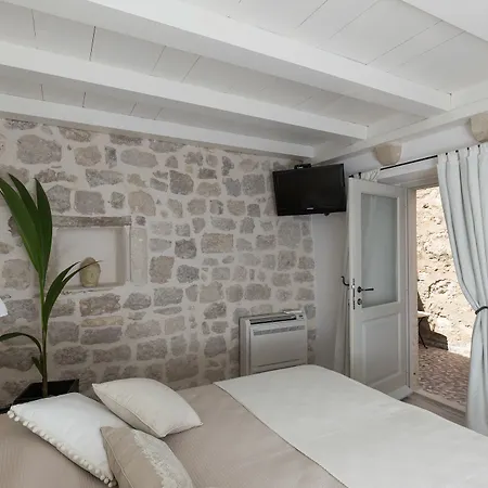 Πανσιόν Sweet House 4*